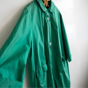 Vintage I. Magnin 100% Silk Emerald Coat | Luxury Silk Jacket | Statement Green
